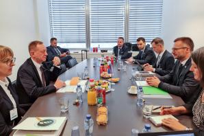 Minister rolnictwa i rozwoju wsi Robert Telus na posiedzeniu Rady AGRIFISH w Luksemburgu