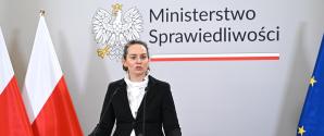 Pani Wiceminister Sprawiedliwości Maria Ejchart o doprowadzeniu do zakładu karnego byłych ministrów: Mariusza Kamińskiego i Macieja Wąsika.