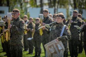 Orkiestra Reprezentacyjna WOT na Westerplatte.