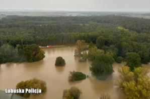 [VIDEO] Razem w walce z powodzią. Koordynacja działań w czasie kulminacji Odry. W akcji Mi-2