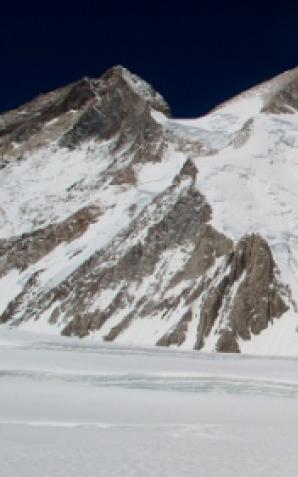 Tragiczne wydarzenia na Gasherbrumie I w Karakorum. Zginął himalaista Artur Hajzer