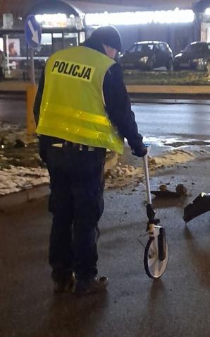 Bez uprawnień, po alkoholu i narkotykach. 19-letnia pasażerka nie żyje