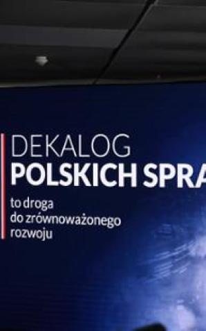 Premier Mateusz Morawiecki przedstawił kwestie najważniejsze dla naszej ojczyzny ujęte w „Dekalogu polskich spraw”