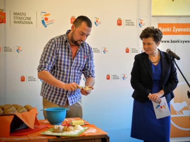Pomaganie proste jak bułka z masłem