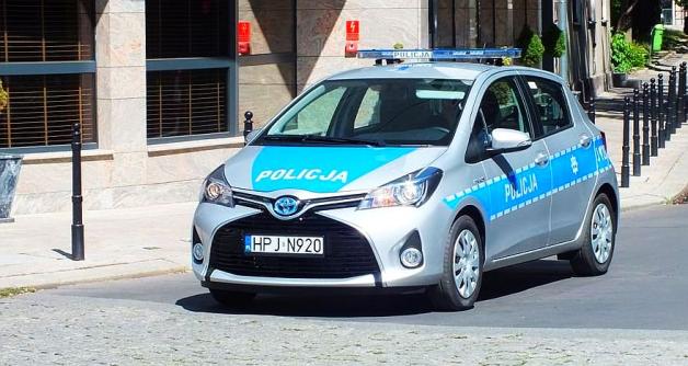 Hybrydowe radiowozy dla opolskiej policji. Średnie spalanie to 3,3 litra na 100 km