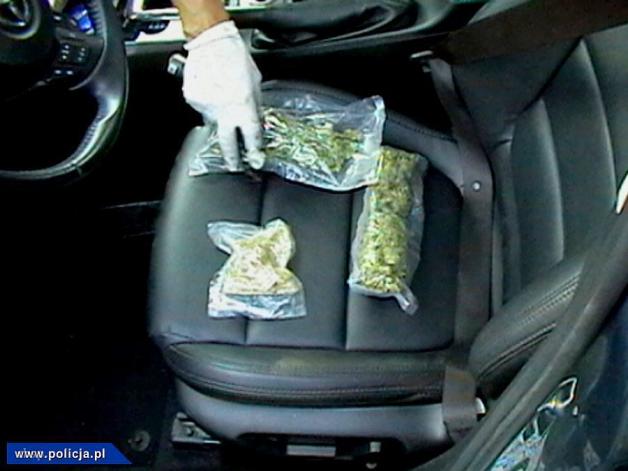 Dopalacze, haszysz, amfetamina i marihuana. Rozbita grupa przestępcza z Radomia