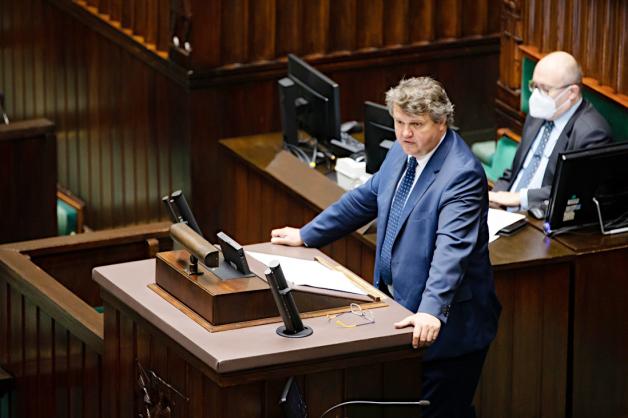 Wiceszef MSWiA w Sejmie o sytuacji na granicy polsko-białoruskiej. Połowę z osób zatrzymanych na granicy stanowią Irakijczycy, ale są również obywatele Syrii, Afganistanu, Tadżykistanu, Somalii, Rosji, Iranu, Egiptu, a nawet Kuby