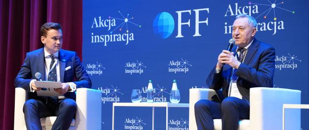 Inspirujące spotkanie wicepremiera, ministra rolnictwa i rozwoju Henryka Kowalczyka z młodzieżą: Dlaczego warto pracować i żyć w małych miejscowościach i na wsi?
